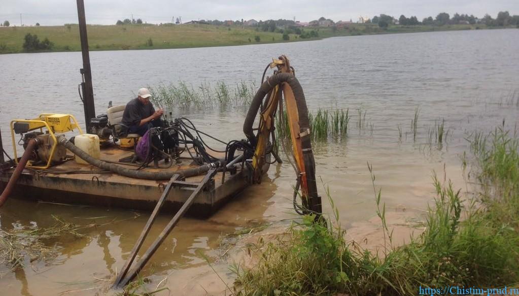 Очистка прудов и водоемов от камыша. Удаление камыша.