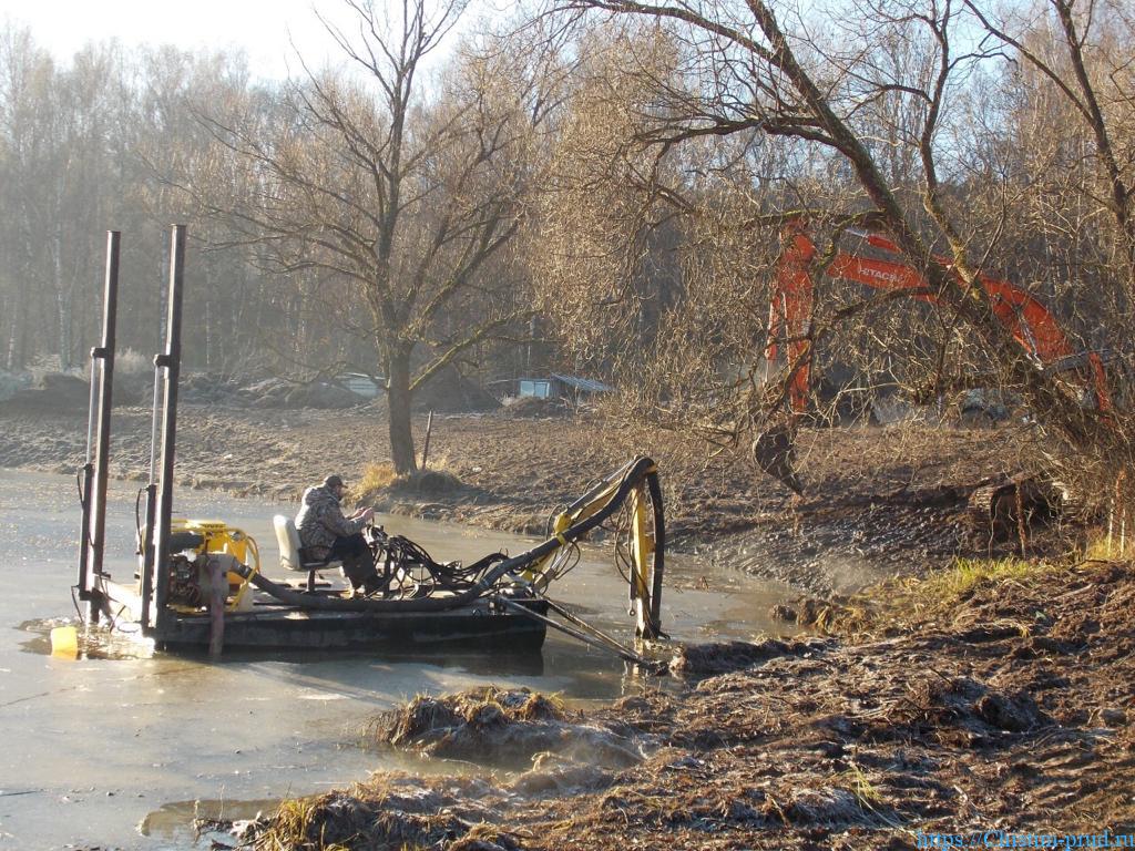 Техника для чистки прудов и водоемов