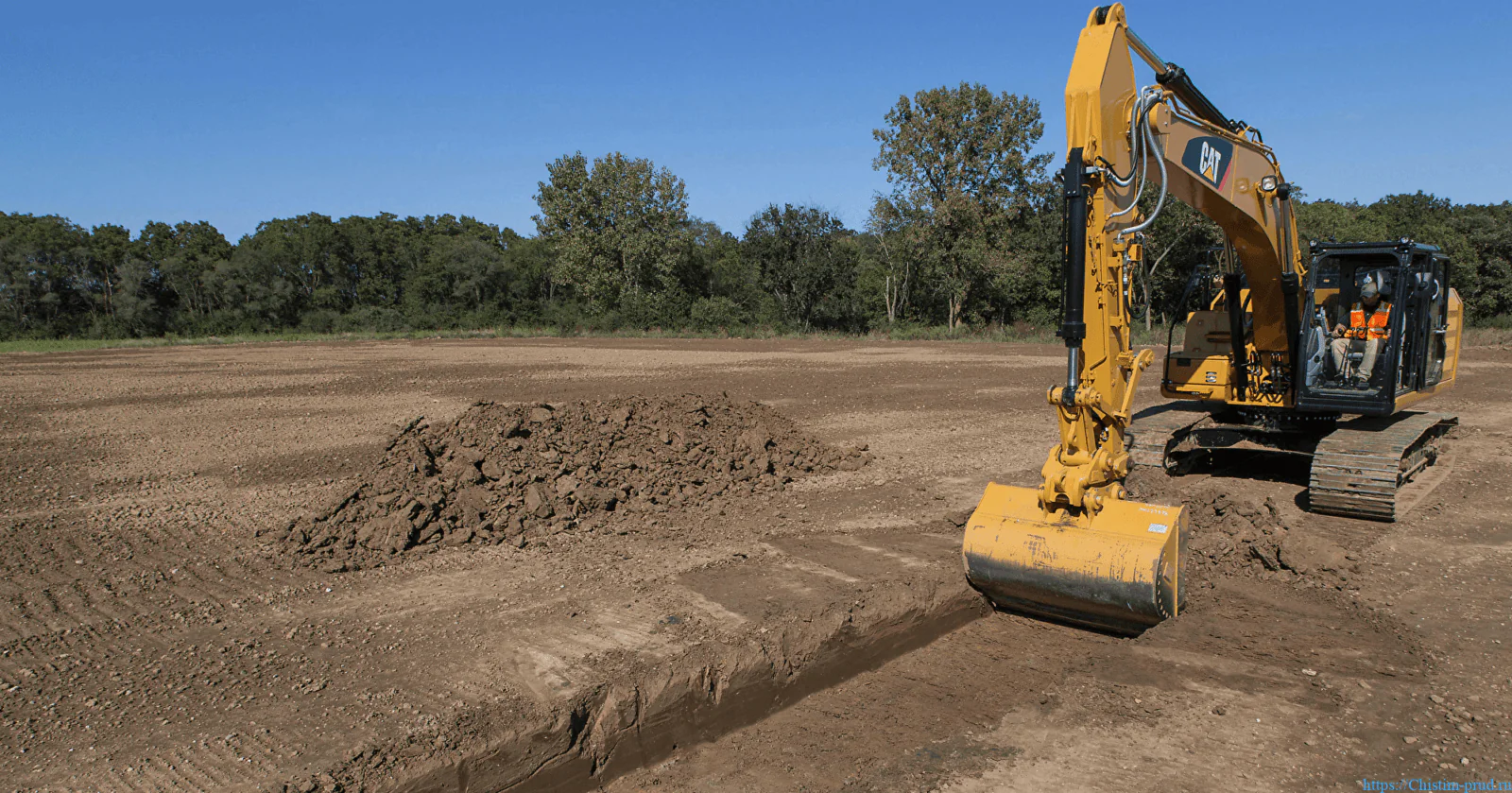 Выкопать и построить пруд: основные шаги при строительстве водоема.