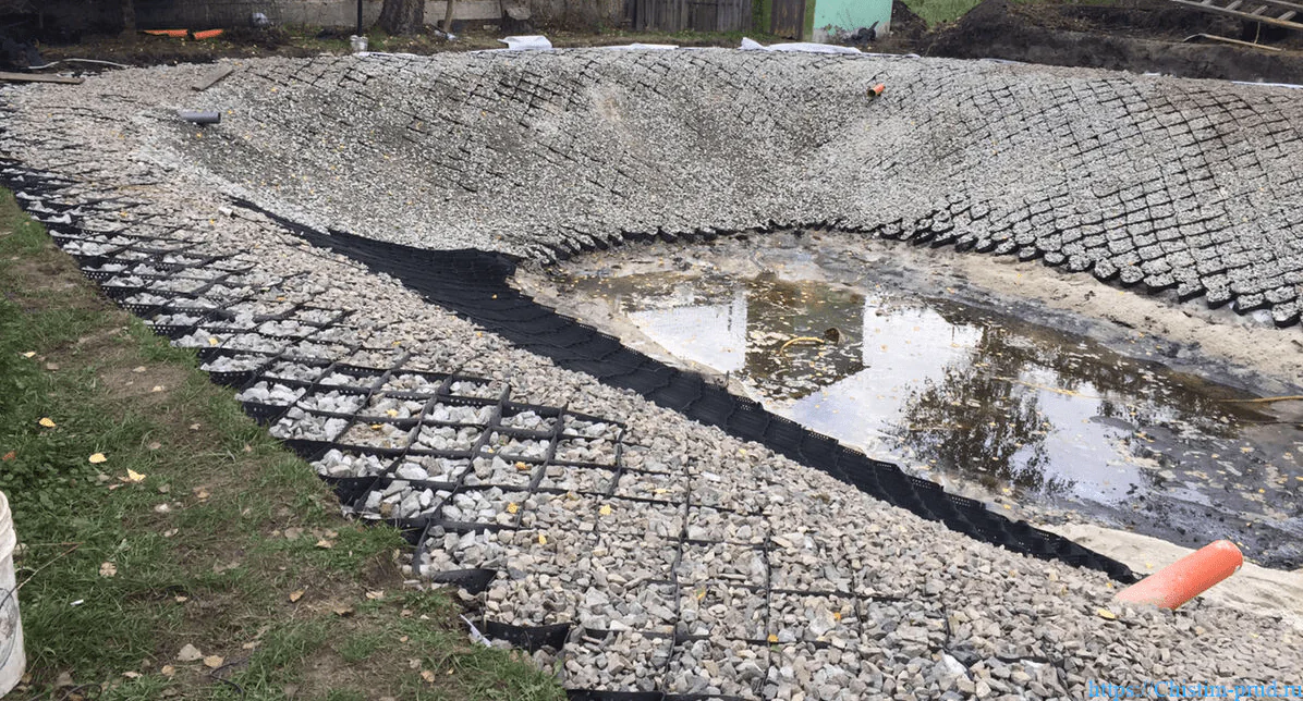 Укрепить берега пруда георешеткой